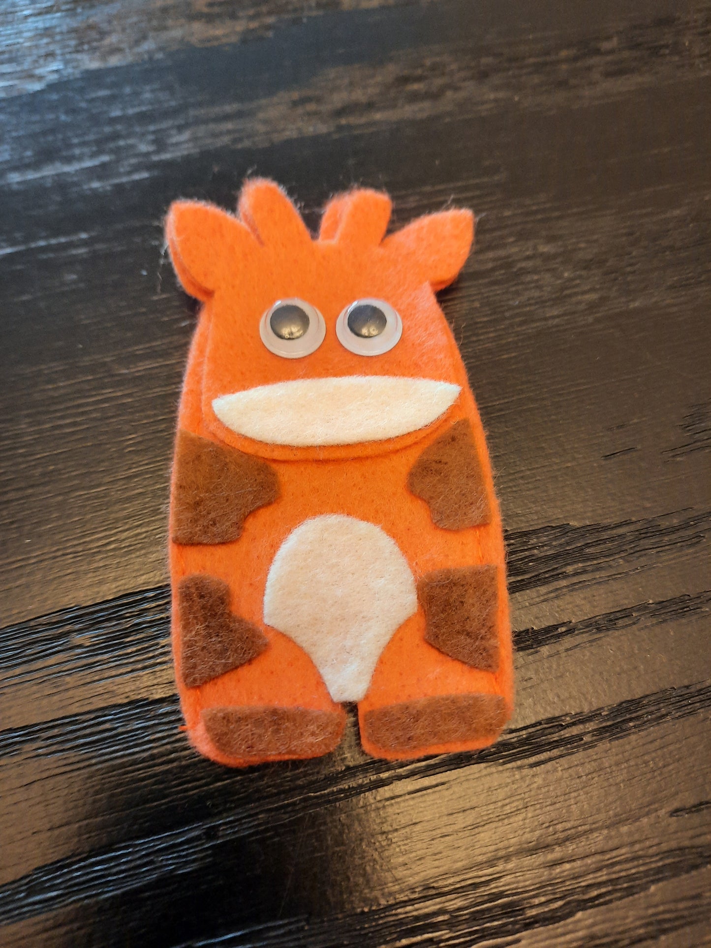 066- Giraffe Finger Puppet