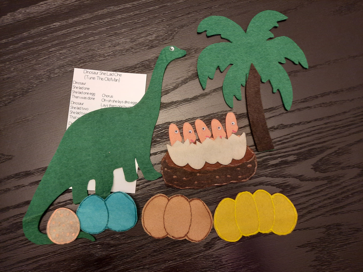 022- Dinosaur She Laid One