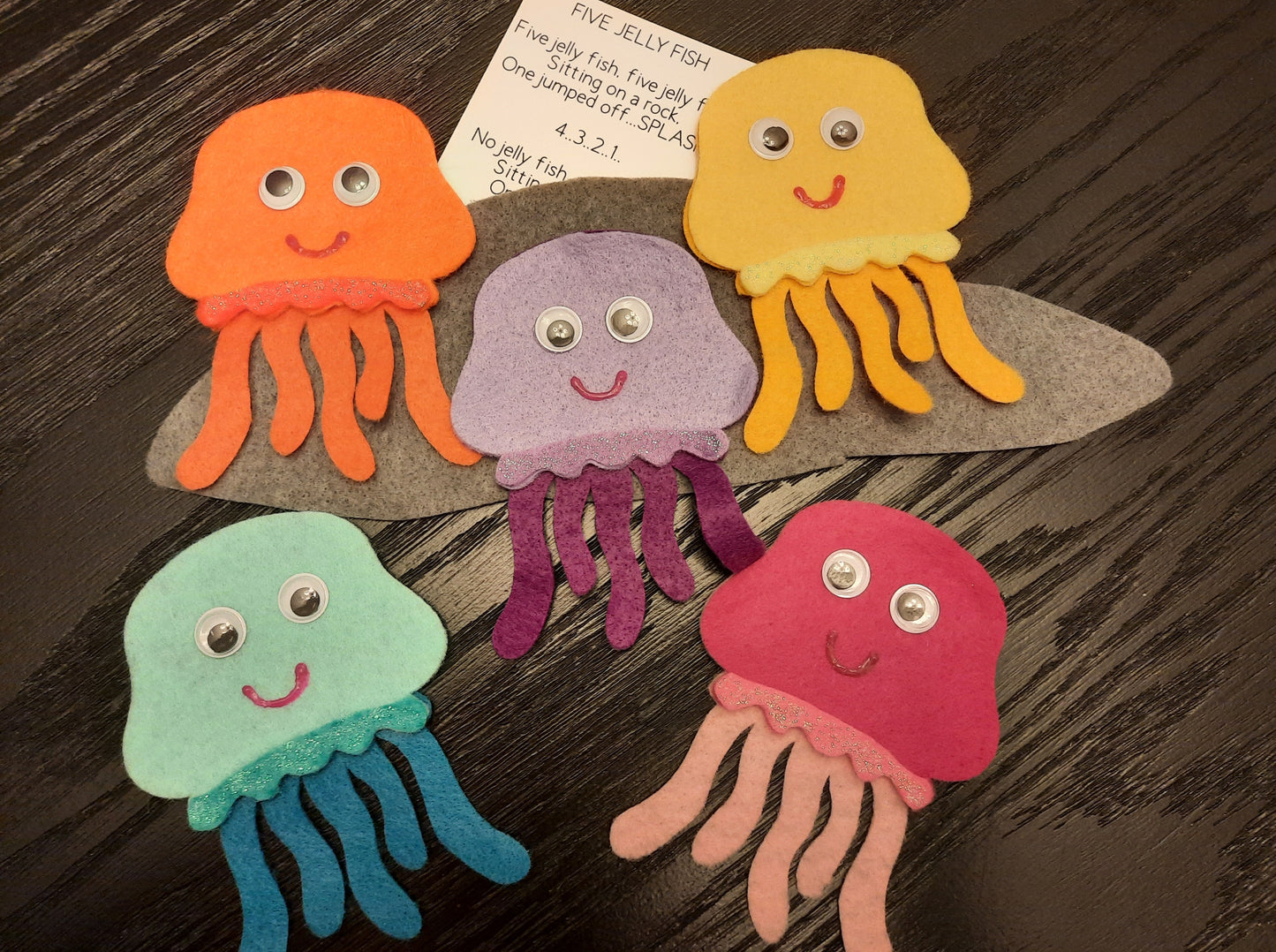 076- Five Jelly Fish